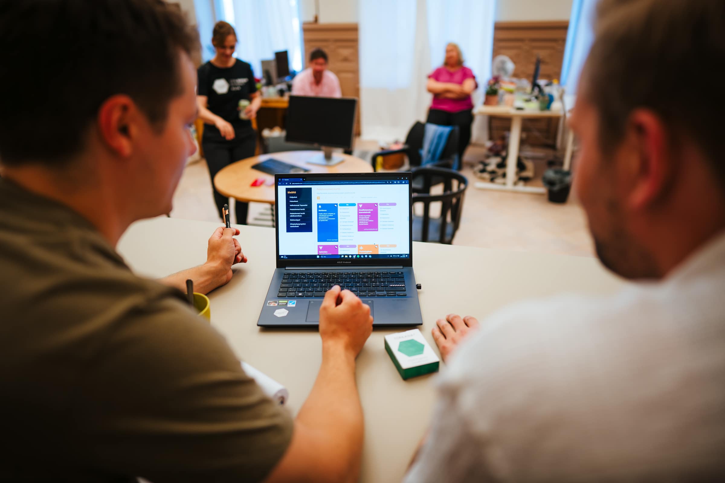 Hyödyt esihenkilöille ja pelien vetäjille